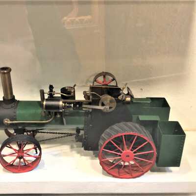 Model CASE traction engine 3/4" to 1 foot scale