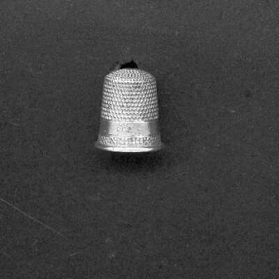 Thimble 1697