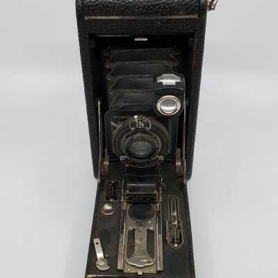 Camera, Folding