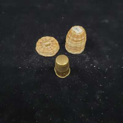 Thimble Case - Y