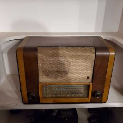 Radio - Philips Model CM50A
