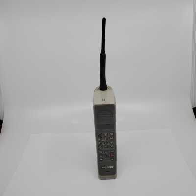 Cellphone, Model Dyna TAC 8000x