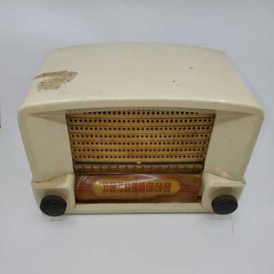 Radio - General Electric Model C600