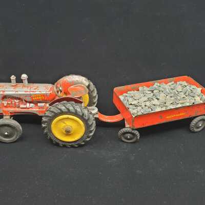 Toy Tractor Massey Harris "44"