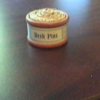 Pin Holder - K1594