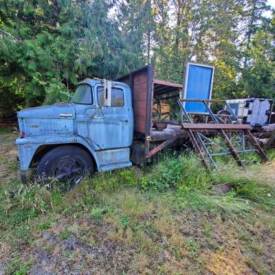 Vehicle - Dodge 600