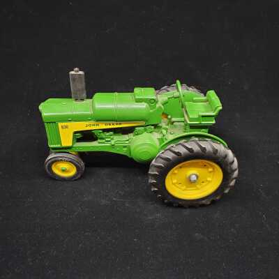 Model - Tractor John Deere "630"
