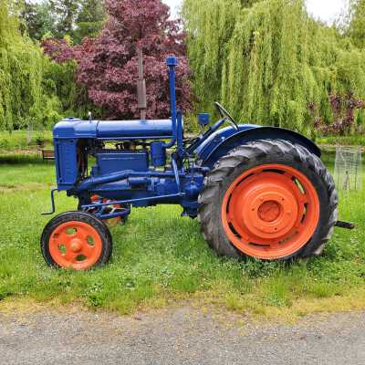Tractor - Fordson E27N Major 1950