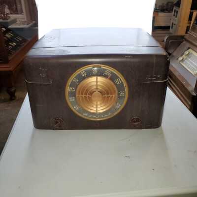 Radio/Record Player - Admiral Model 6S12X