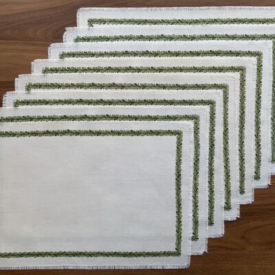 8 placemats