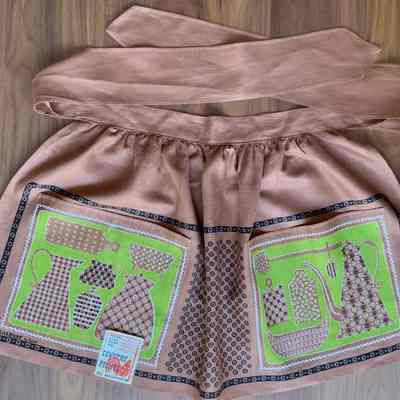 Kitchen, Apron: Calico Kitchen 425, Spice Brown