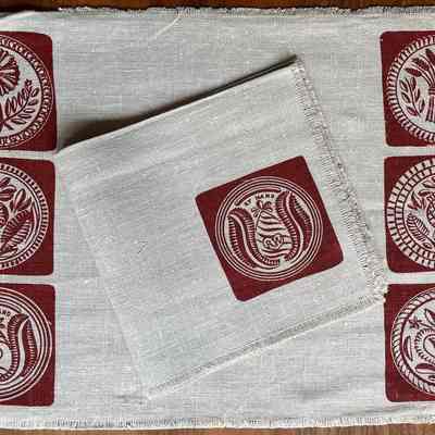 Buttermold 113 placemat and napkin set.: Collection of Sara Leeper.