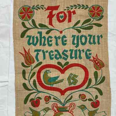 Wallhanging, Plowshares: Kitchen Pocket, Heart-Treasure U802