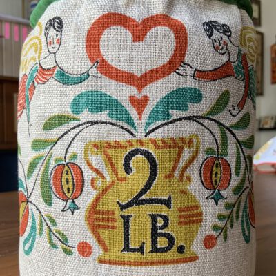 Happy Heart 2 lb. coffee can cover.