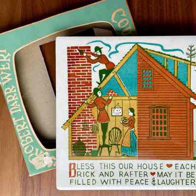Box and contents, House Blessing T-20 tile.