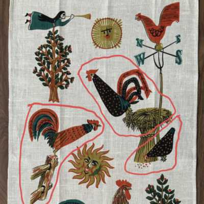 Wert’s Good Morning U226 wall hanging with roosters and hen circled; see “Towels/Wallhangings” entries.: PKM collection.