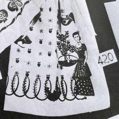 Kitchen, Apron: Calico Hearts 420