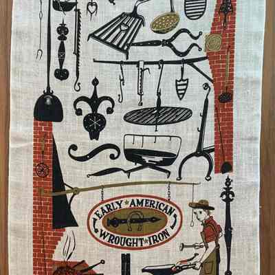 Matching towel/wallhanging, Wrought Iron U215; see “Towels/Wallhangings”.: PKM collection.