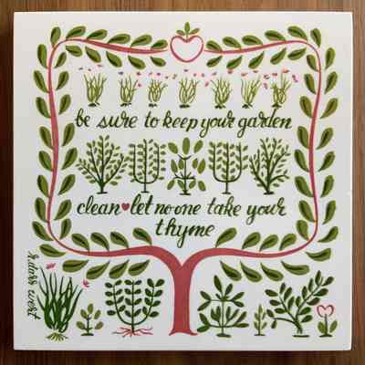 Matching tile: Herb Gardens T-23; see “Country Print Tiles”.: PKM collection.