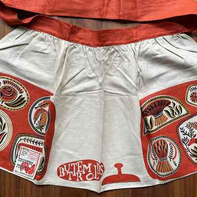 Kitchen, Apron: Buttermolds 427
