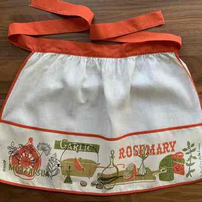 Matching Gourmet 280 or 284-1 apron in orange.: PKM collection.