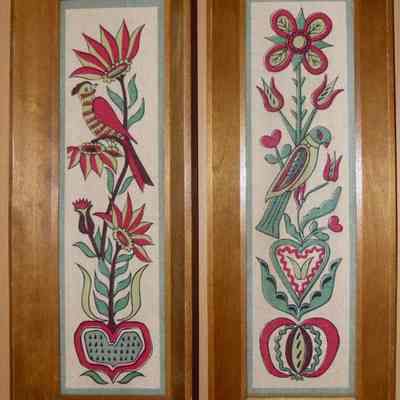 Penn. Dutch 516-10, two of a set of four, in c.1960 Country Prints natural wood frames.: Image: Worthpoint.com