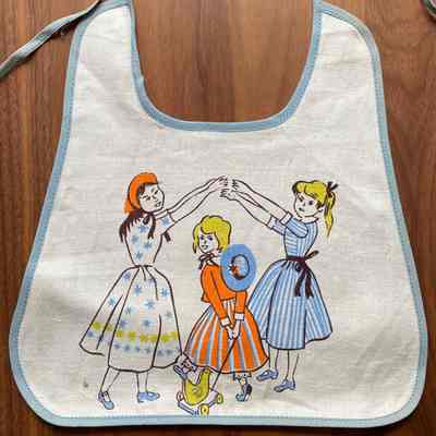 Child’s Set: Waertsila Linens, Little Girls (TK)