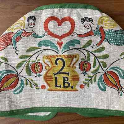Matching Happy Heart 2lb. coffee can cover; see “Kitchen Accessories”.: PKM collection.