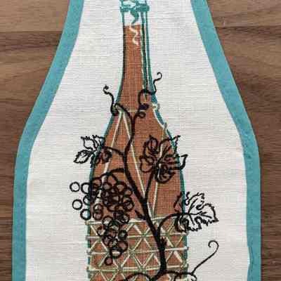Matching bottle cover in turquoise.: PKM collection.