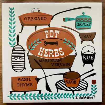 Matching tile: Pot Herbs 564; see “Country Print Tiles”.: PKM collection.