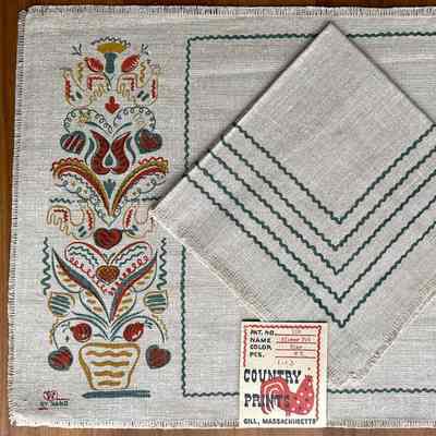 Placemat: Flower Pot 103, c.1951, Green, Natural Linen