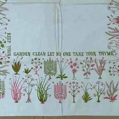Repeat on half of tablecloth.