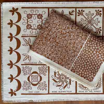 Placemat: Quilts 126, Tobacco Brown