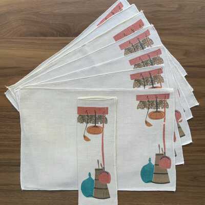 Eight napkins.