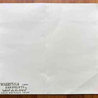 Pack board with Waertsila imprint.