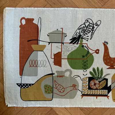 A table runner of similar composition, Country Attic 219, see “Table Runners” entries.: PKM collection.