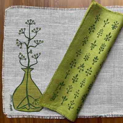 Placemat: Craft Horizons, Bottled Herbs 107, Green