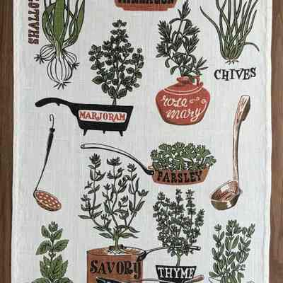 Matching towel/wallhanging: Pot Herbs 264; see “Towels/Wallhangings”.: PKM collection.