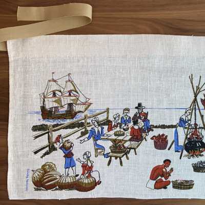 Kitchen, Apron: Thanksgiving (TK)