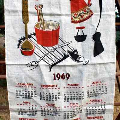 Matching calendar towel, 1969.: Image: shinetall_studio, eBay.com