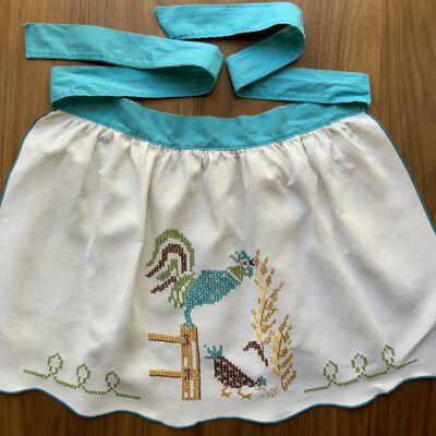 Kit: Bucilla, Country Morn No.1952 Hostess Apron, Turquoise