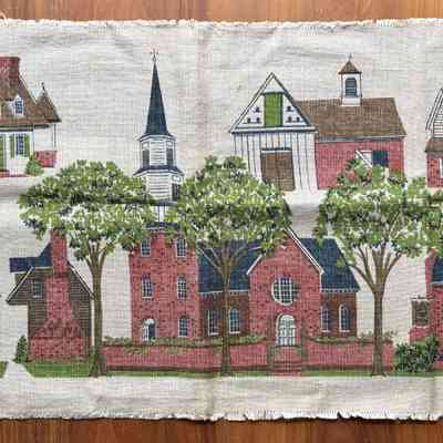 Matching table runner, Williamsburg Street 217.: PKM collection. Image: PKM.