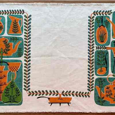 Matching placemat set, Pot Herbs 133 Blue; see “Placemat Sets”.: PKM collection.