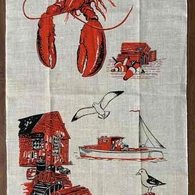 Matching towel/wallhanging, Red Lobster U235, by Massachusetts artist Al Winant; see “Towels/Wallhangings”.: PKM collection. Image: PKM