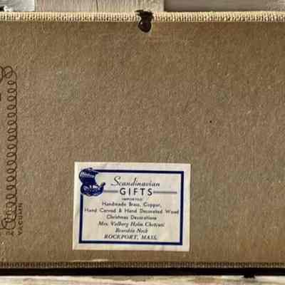 Back of wall board with Country Prints imprint and retailer label.