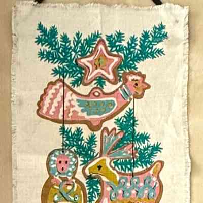 Related Christmas Cookies (TK) wallhanging.: Collection of Kathryn Zentner.
