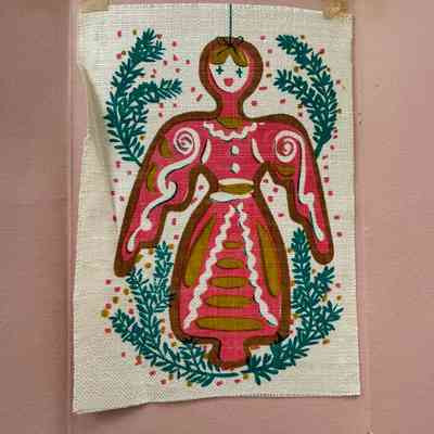 Angel cookie print on linen inside.