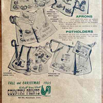 Daily Bread 12 potholder and matching apron, second row, left.: From “Fall and Christmas 1965, Robert Darr Wert/Country Prints”. Collection of Sara Leeper.