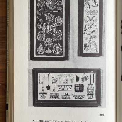 Buttermold 917-1, upper left.: From, “Blockprinting on Fabrics”, by Florence Harvey Petit, p.126, 1952. PKM collection.