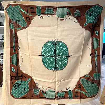 Tablecloth: Calico Kitchen 452, Spice Brown, 52”x52”